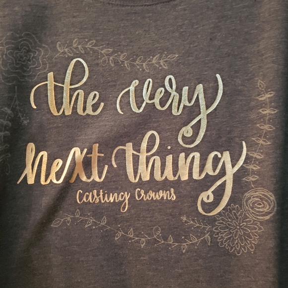 Pretty, dark gray t shirt from Casting Crowns "the very next thing" concert. - Picture 3 of 6